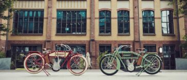Kosynier deLux ebike red black vintage electric bike retro