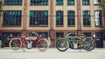 Kosynier deLux ebike red black vintage electric bike retro